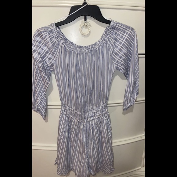 Hollister Romper - Picture 1 of 1